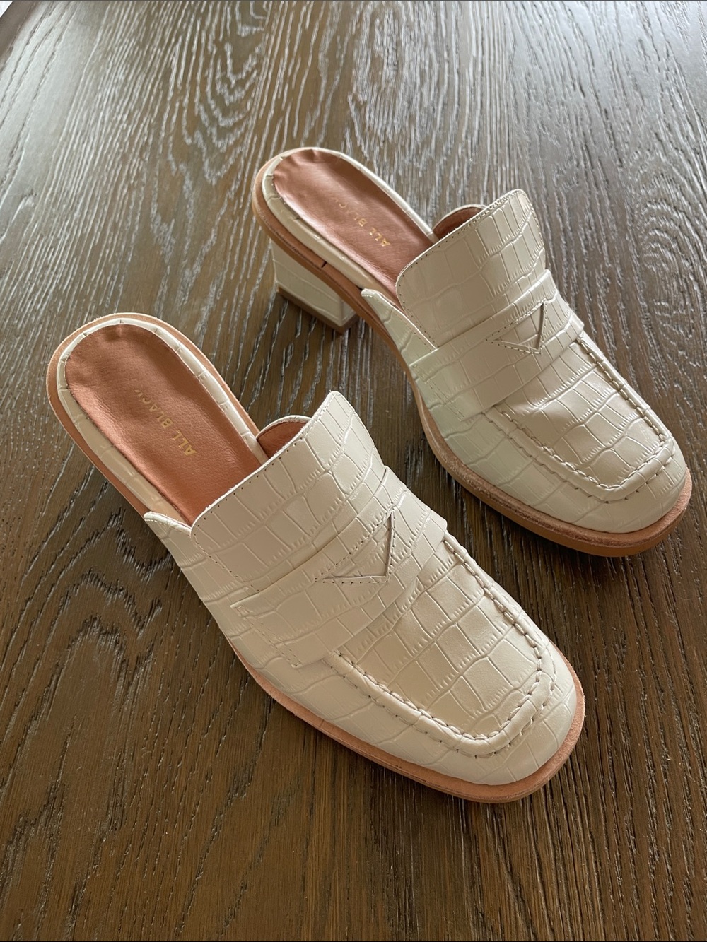 ALL BLACK Croc Block Mule Heel, Ivory Croc Embossed Leather, worn 1x, Size 39